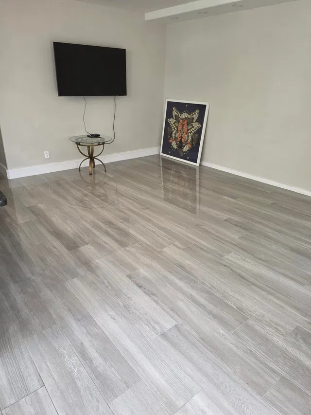 Unit 235 photo 6