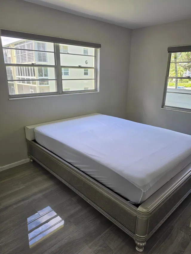 Unit 235 photo 12