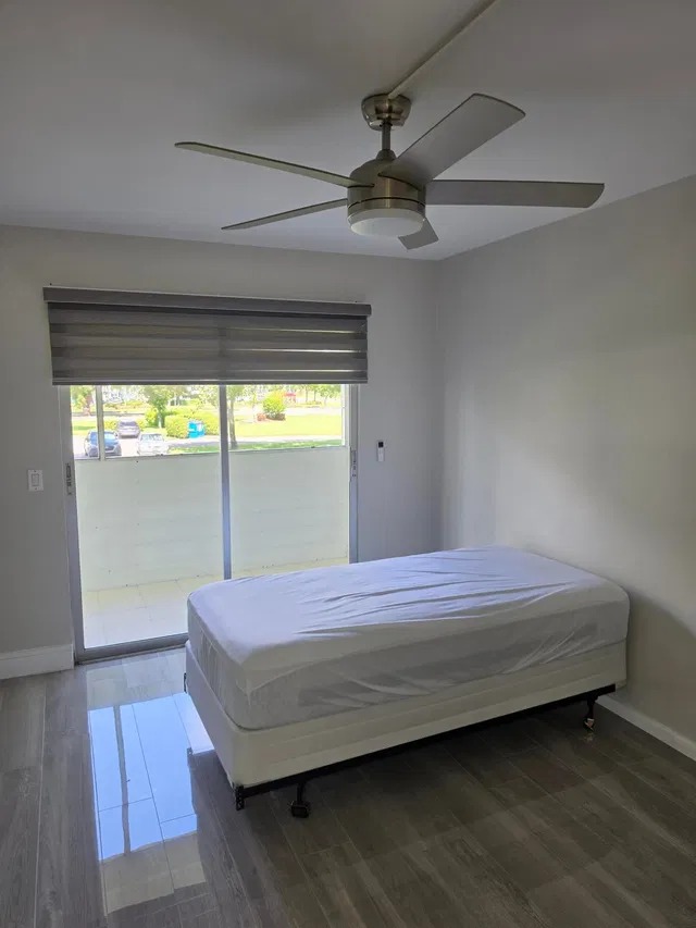 Unit 235 photo 13