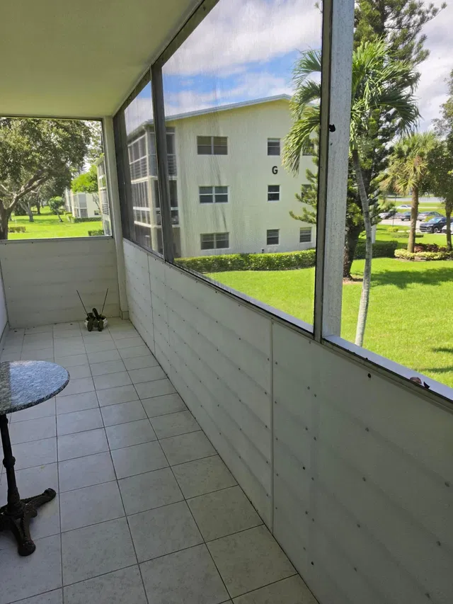 Unit 235 photo 16