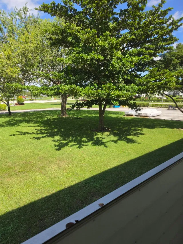 Unit 235 photo 17