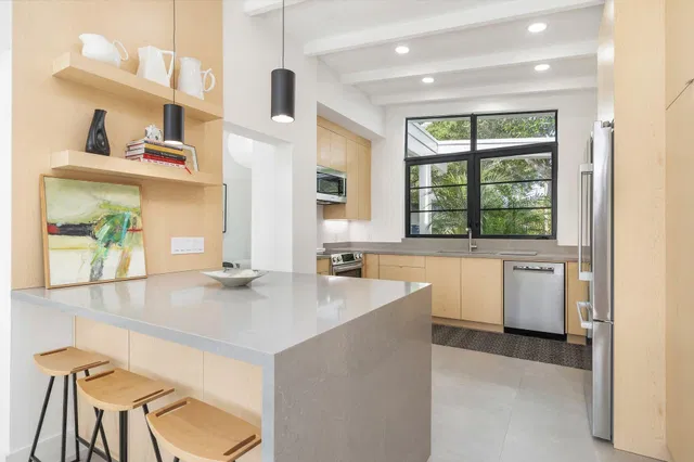  Residence photo 6