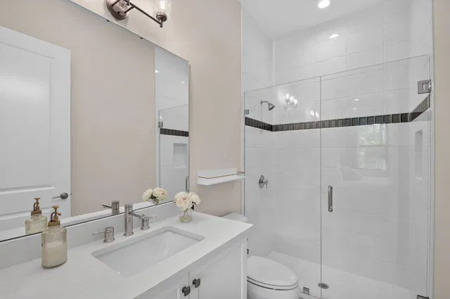  Residence photo 32