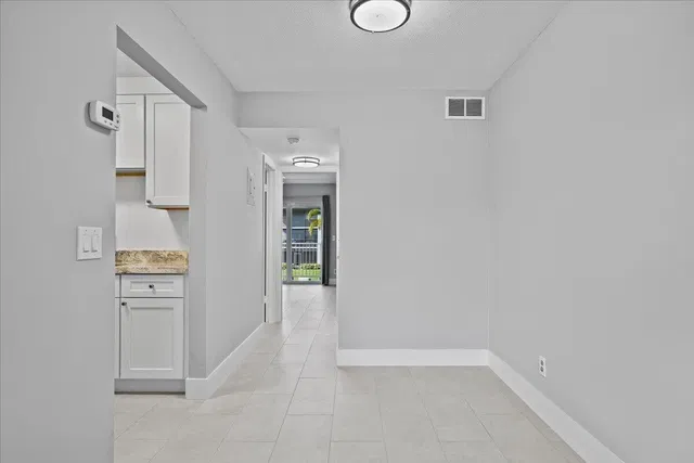  Unit 207 photo 7