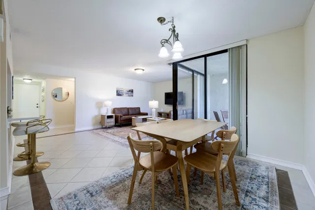 Unit 209 photo 2