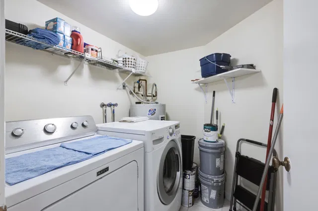 Unit 209 photo 18