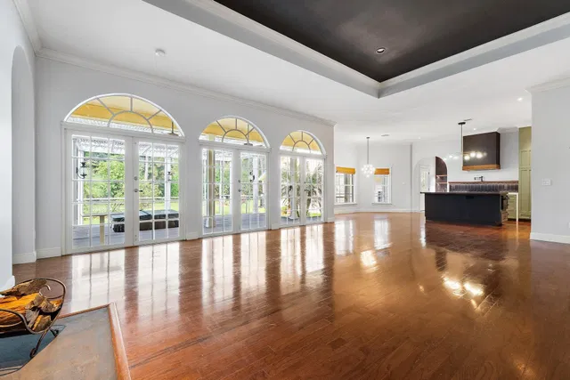 Residence photo 2