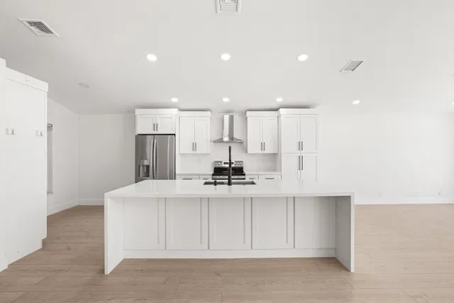 Residence photo 6
