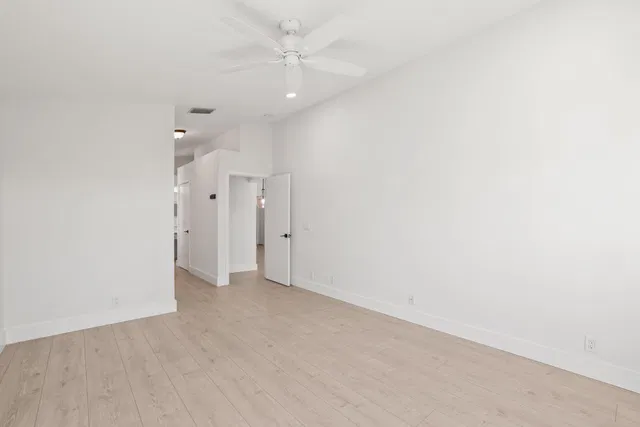 Residence photo 20