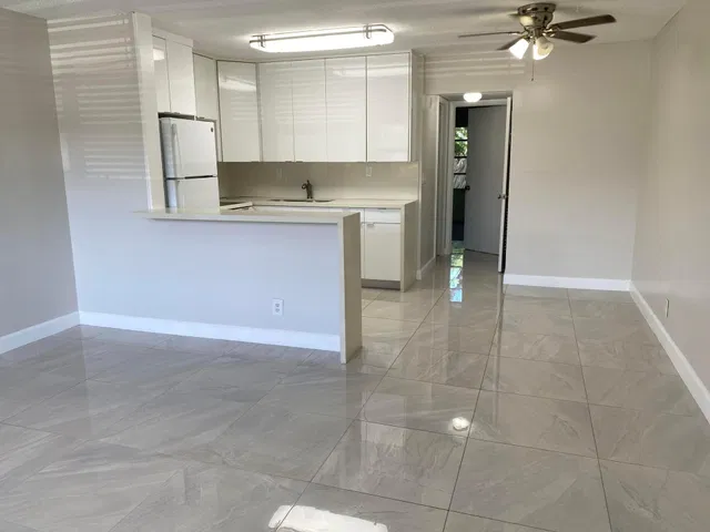 Residence photo 6
