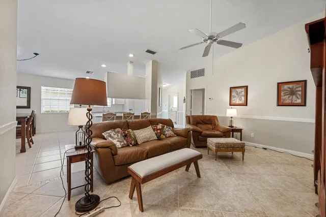 Residence photo 9