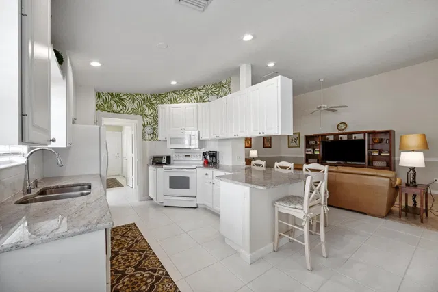 Residence photo 15