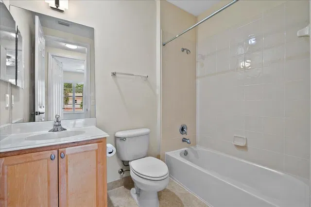 Evergrene Palm Beach Gardens Residence photo 21