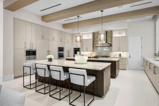 Royal Palm Yacht and Country Club Residence photo 14