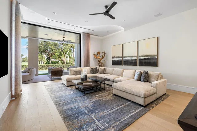 Royal Palm Yacht and Country Club Residence photo 35