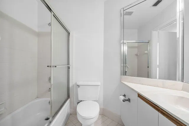  Unit C photo 29