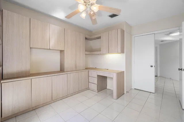  Unit C photo 35