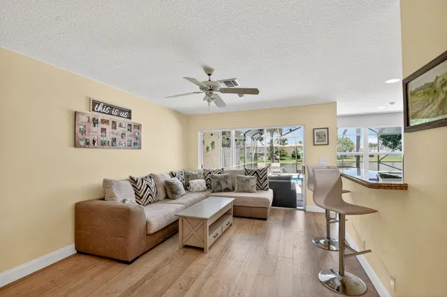  Residence photo 14