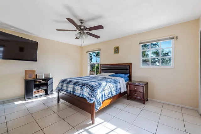 Residence photo 30