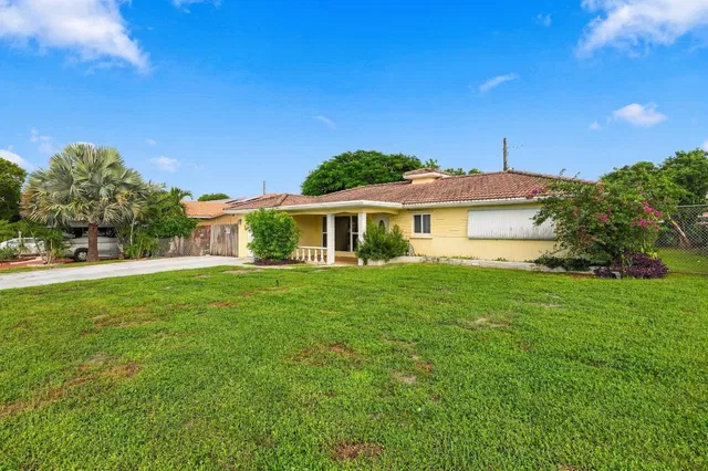 Residence photo 3