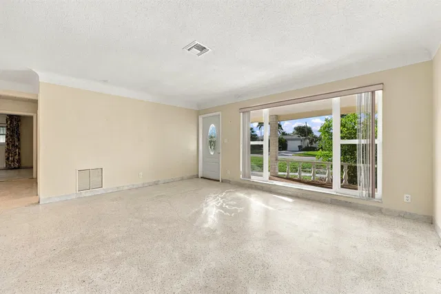 Residence photo 12