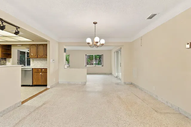 Residence photo 22
