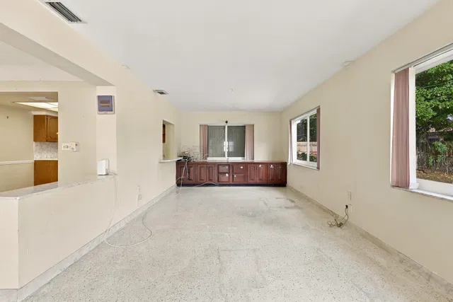 Residence photo 24