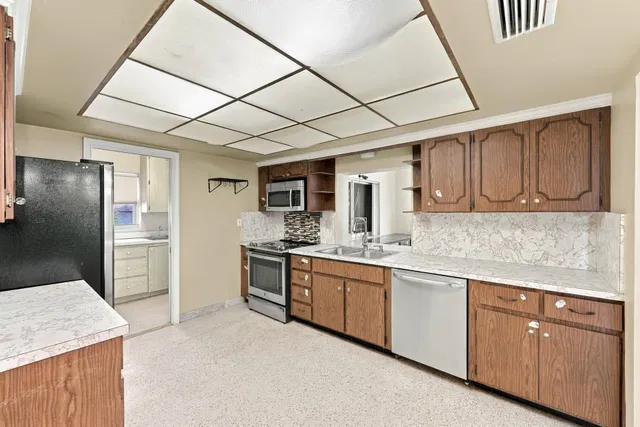 Residence photo 32