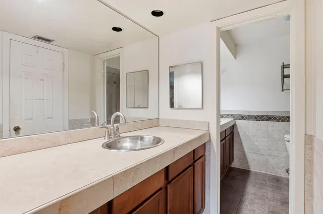 Residence photo 22