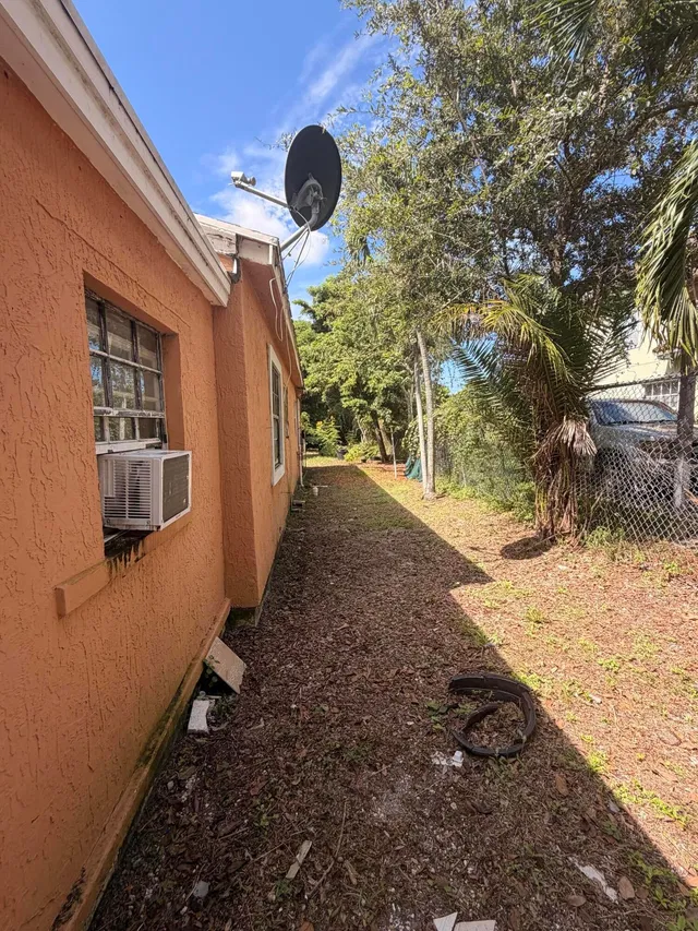 Residence photo 2