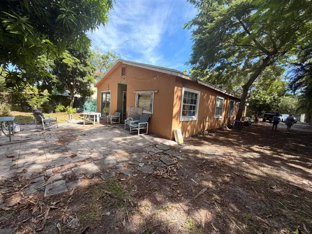 Residence photo 4