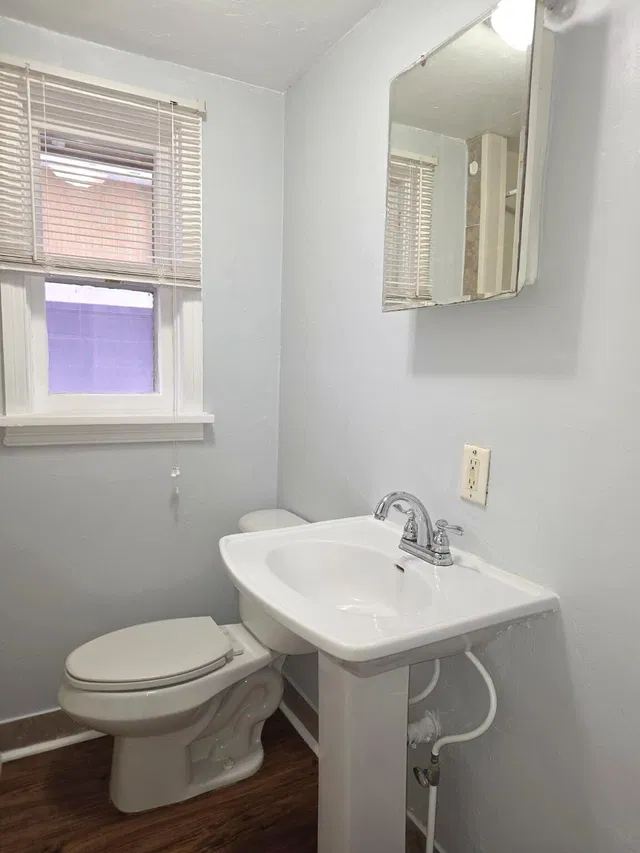 Unit 2 photo 16