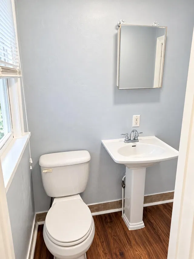Unit 2 photo 17