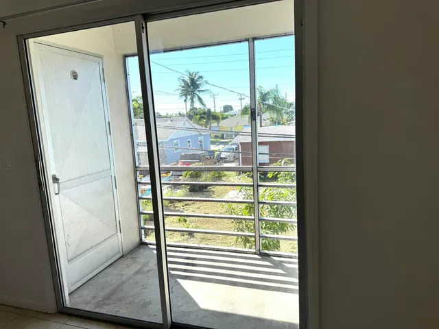 Unit 24 photo 10