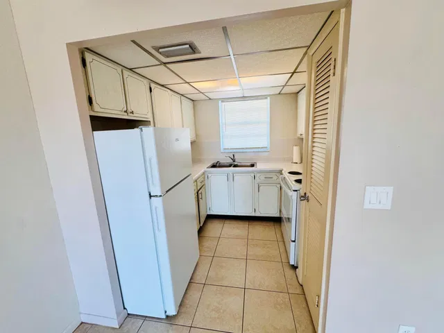 Unit 24 photo 12