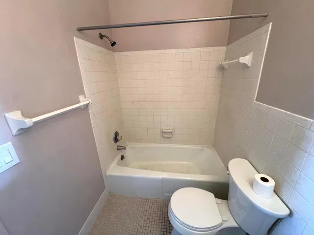 Unit 24 photo 18