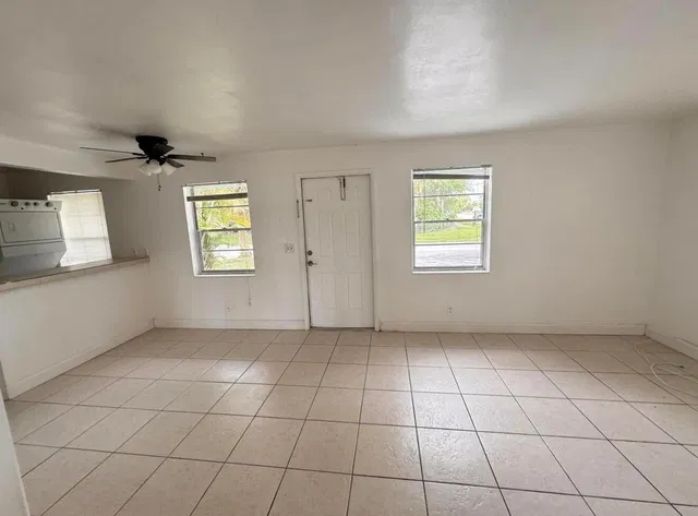 Residence photo 2