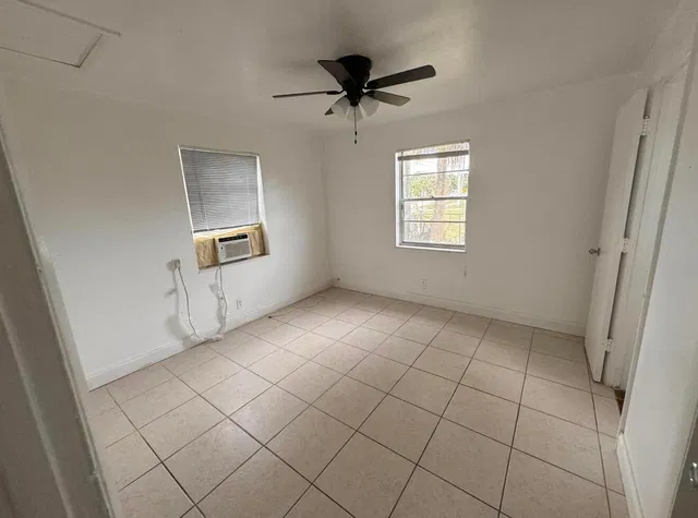 Residence photo 4