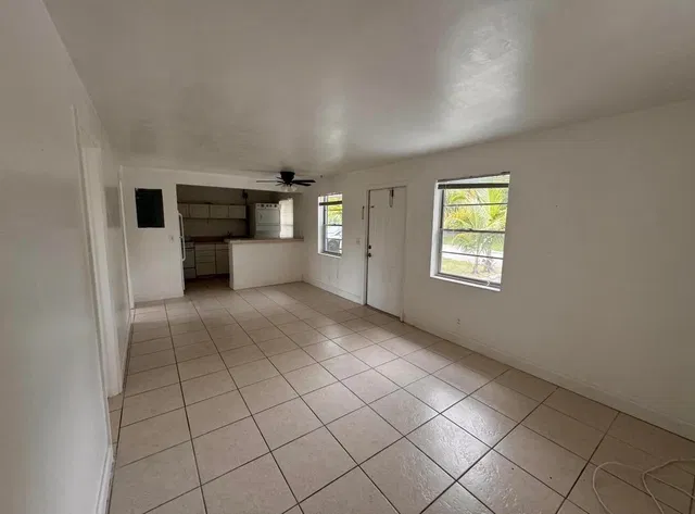 Residence photo 12