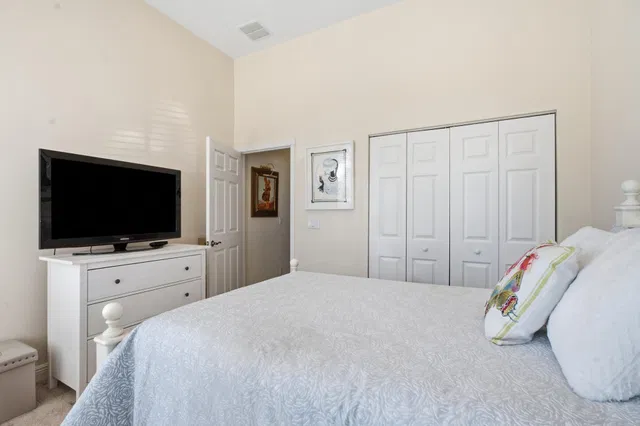 Residence photo 24