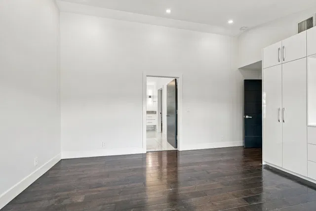 Residence photo 19