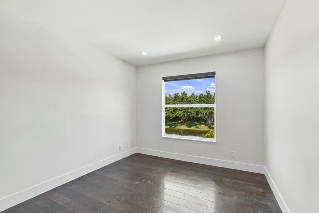 Residence photo 29