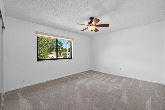 Residence photo 30