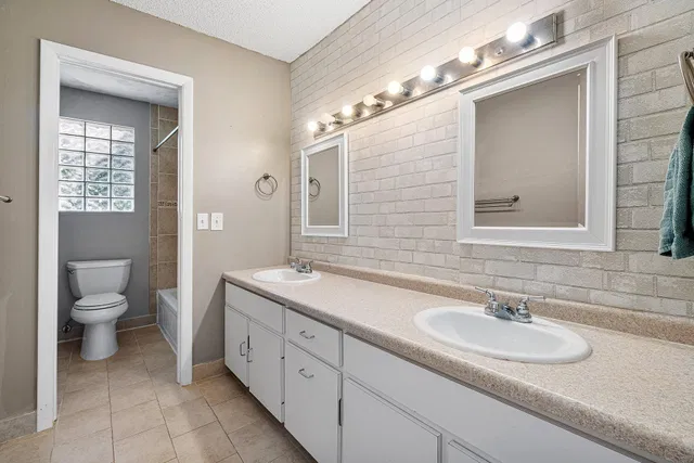 Residence photo 32
