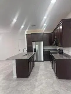 Unit 4236 photo 4