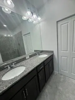 Unit 4236 photo 12