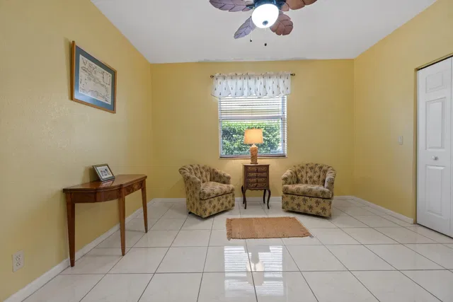 Residence photo 24