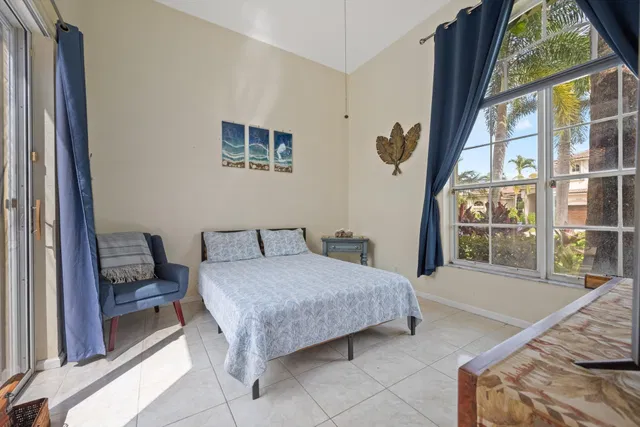 Residence photo 29