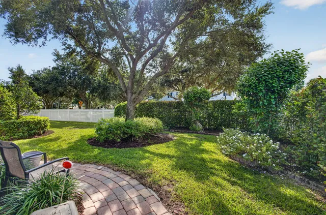 Mallory Creek Abacoa Residence photo 6