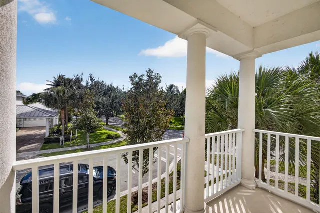 Mallory Creek Abacoa Residence photo 9